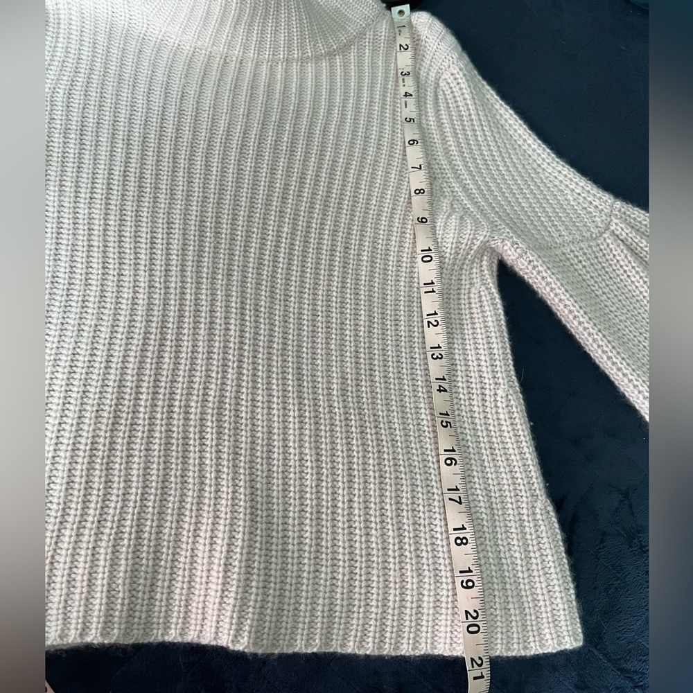 CUTE CASHMERE SWEATER!!! - Picture 9 of 11